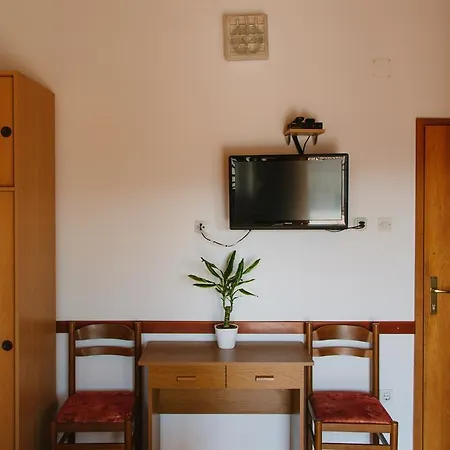 Guesthouse Sandra *
