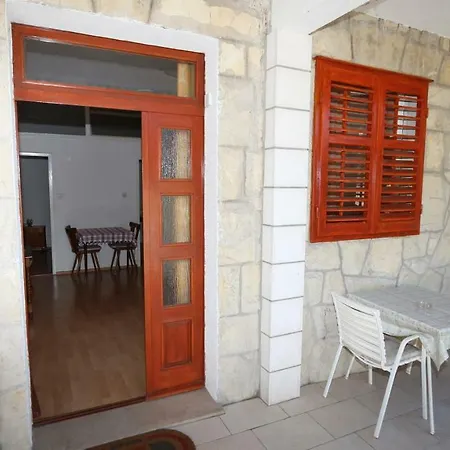 Guesthouse Sandra *