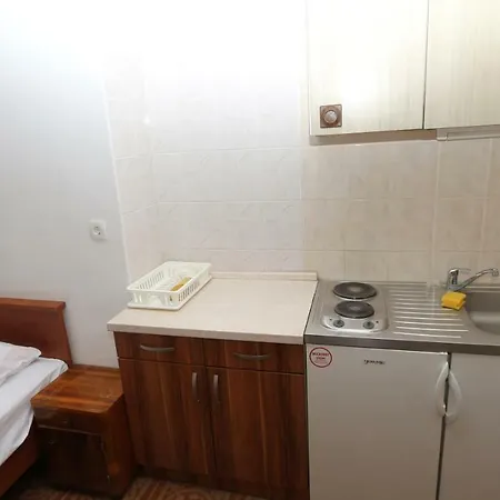 Guesthouse Sandra Gæstehus Biograd Na Moru