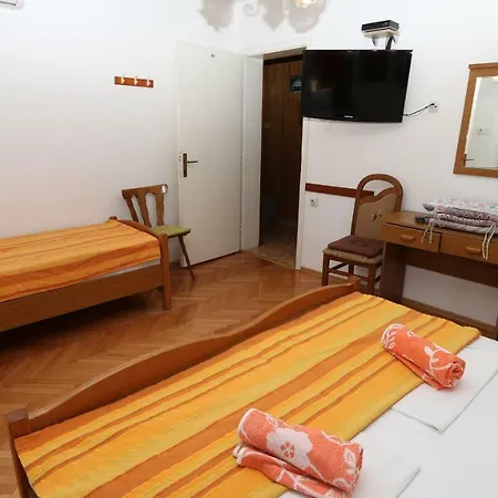 Vendégház Guesthouse Sandra Biograd na Moru