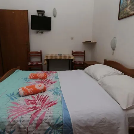 Guesthouse Sandra Vendégház Biograd na Moru