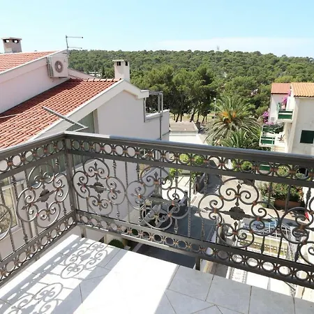 Guesthouse Sandra *