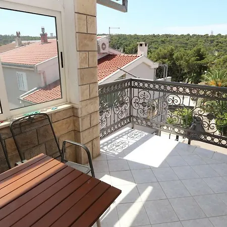 Guesthouse Sandra Casa de hóspedes Biograd Na Moru